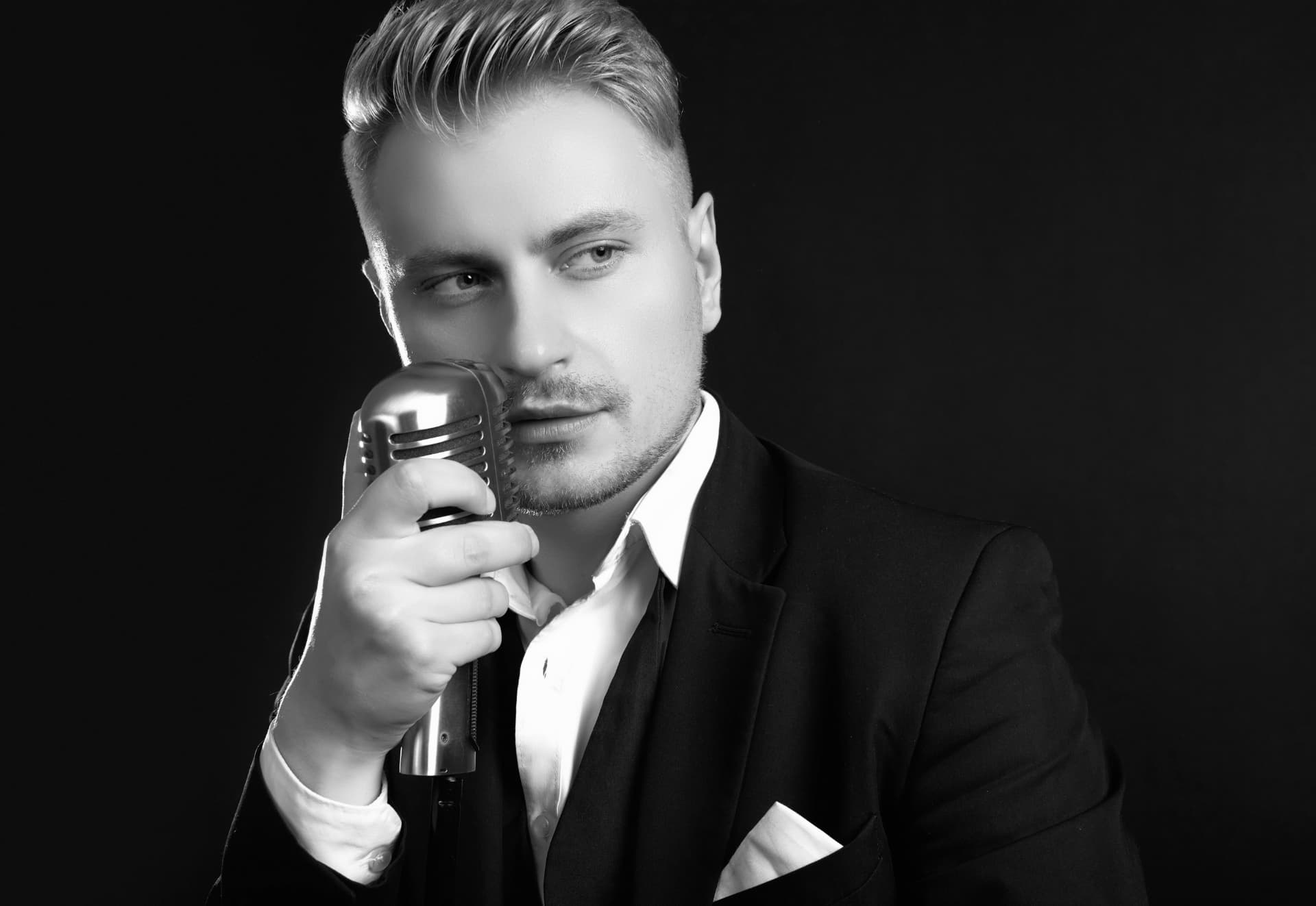 Ned Wallace demo performer website